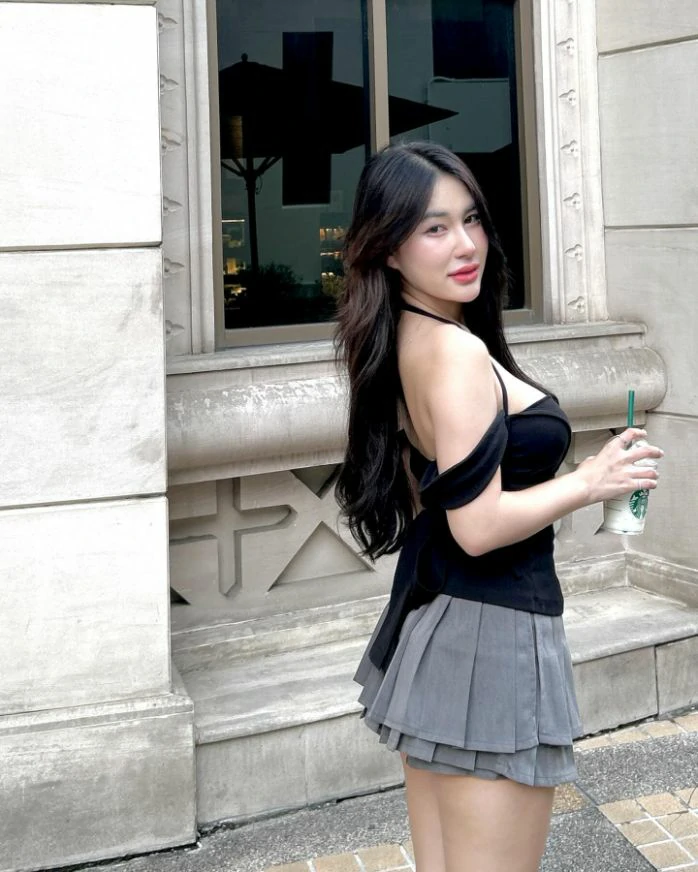 นุ่น ลลดา vk